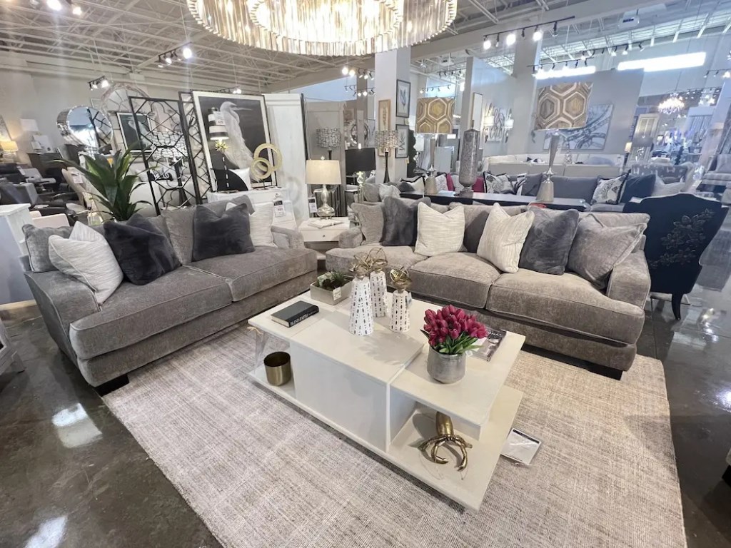 KELSEY SOFA AND LOVESEAT